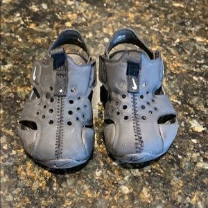 Nike sandals boys 5c great condition